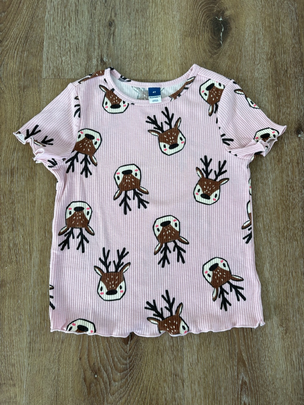 Old Navy Holiday Print  Ribbed Tee with Reindeer in Pink Size: 4T/ Holiday,